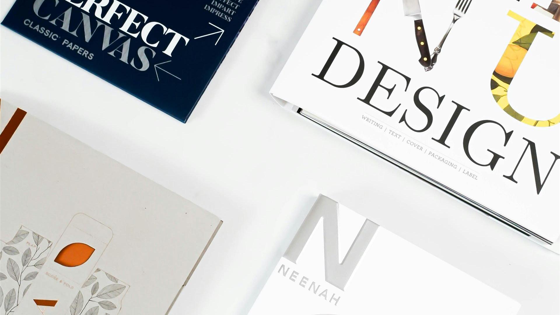 Abbildung von mehreren Design Magazinen und Zeitschriften